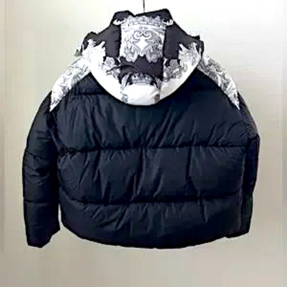 New Authentic Versace Medusa Down Puffer Jacket US 8, UK 12, 40 France 1012541 - Picture 6 of 15